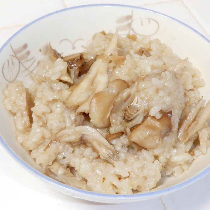 鍋キュ ブで簡単 舞茸の炊き込みご飯 レシピ 作り方 By ひーじゃーまん 楽天レシピ 鍋キュ ブで簡単 舞茸の炊き込みご飯 レシピ 作り方 By ひーじゃーまん 楽天レシピ